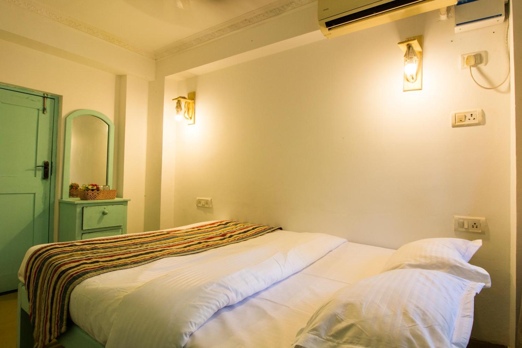 Turquoiise House Hotel Morjim Exterior foto